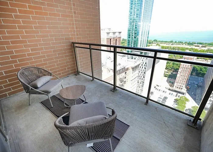 Apartamento 2br Skyline Views - 5 Min Walk To Grant Park